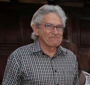 Mor l'expolític, experiodista i ecologista Carlos Zayas