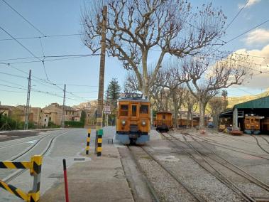 El tren a l'estació de Sóller.