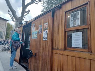 L'oficina d'informació turística reobri les portes