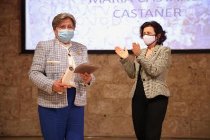 El Govern lliura el Cornelius Atticus 2021 a la sollerica Maria Castañer