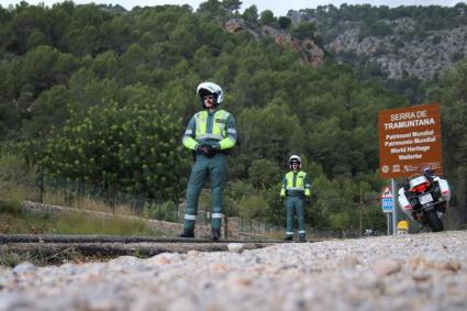 Patrulla de la Benemèrita a les carreteres de la Serra.