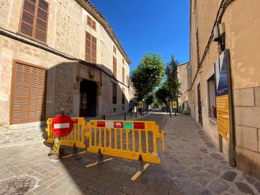 Tanquen el carrer Gran Via per problemes amb el cablejat