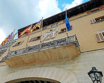 SOLLER. FACHADA DEL AYUNTAMIENTO DE SOLLER.