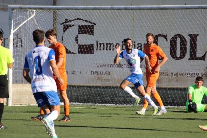 Bosch, després després de fer el gol que donaria els tres punts a l Sóller