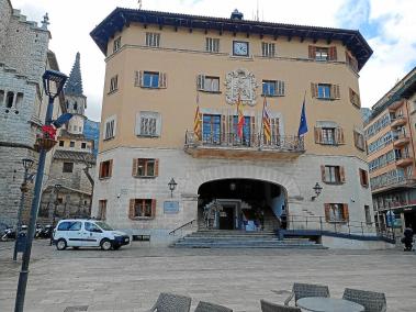 SOLLER. FACHADA DEL AYUNTAMIENTO DE SOLLER.