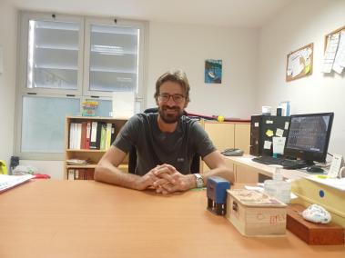 Coque Sureda entrà de director del CEIP ES Fossaret en el curs que començà la pandèmia.