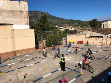 Els patis estaran oberts en horari no lectiu.