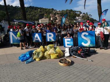 Els alumnes de l’Institut ajudaren a recollir un total de 94,3 kg de residus.