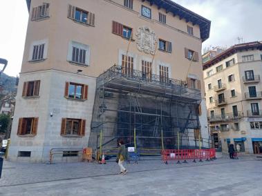 L'accés a l'Ajuntament es trasllada de manera provisional al carrer Jeroni Estades