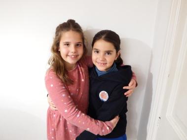 Isona i Aina estan molt contentes per ser les elegides.