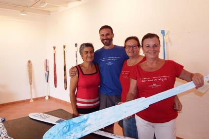 Una subhasta  de rems pintats per ajudar els refugiats