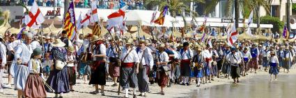 Fotografia de la multitud de participants en la batalla de Ca’n Generós .