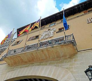 SOLLER. FACHADA DEL AYUNTAMIENTO DE SOLLER.