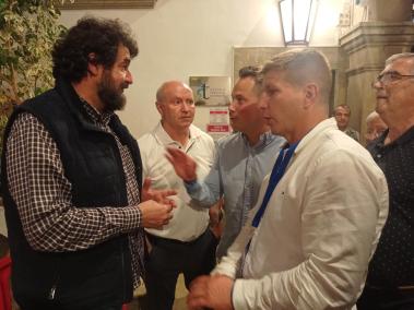 Les negociacions entre Seny i Sentit i el PP, encallades