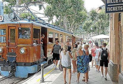 El tren tranportà de mitja 1.479 passatgers diaris.