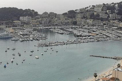 Imatge de la badia del Port de Sóller on es troben la majoria d’hotels i restaurants.