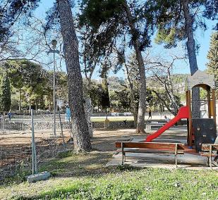 El parc infantil, pendent també de ser reformat.