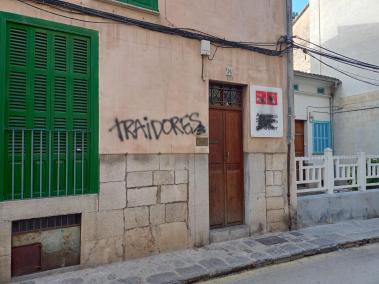 Façana de l'agrupació socialista de Sóller.