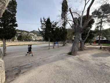 La pista de l’Infate Lois és molt utilitzada per a la pràctica de l’esport.