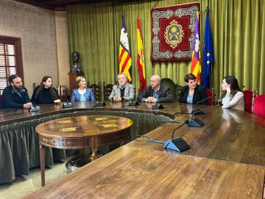 L'artista Marta Bejarano pintarà el retrat del pròxim fill il·lustre de Sóller, Albert Hauf