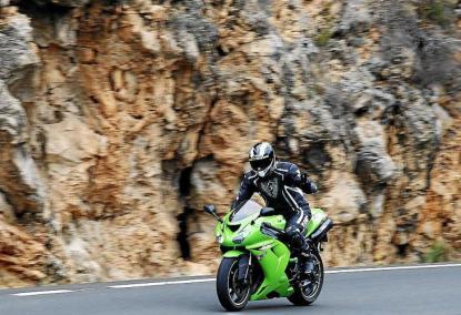 Els Indignats Ma-10 carreguen contra la DGT per no posar radars i sonòmetres