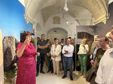 Imatge de la inauguració de l'espai de Menorca Talaiòtica al Museu de Menorca.