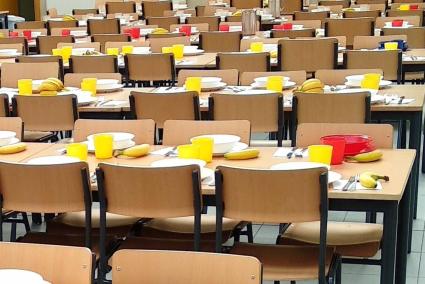 Imatge d'un menjador escolar d'un centre educatiu.