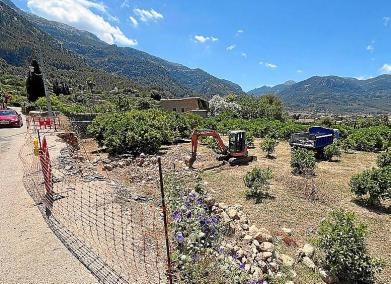 El camió bolcat a Biniaraix, retirat sense tenir permís