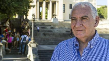 L'escriptor basc concedeix la seva primera entrevista des de l'Havana.