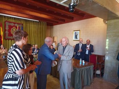 Albert Hauf, nomenat Fill Il·lustre en mig d'un càlid homenatge