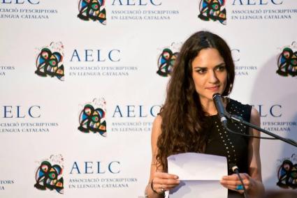 Isabel Garcia Canet és la guanyadora del Premi Vicent Andrés Estellés de Poesia pel seu poemari 'Els afores'.