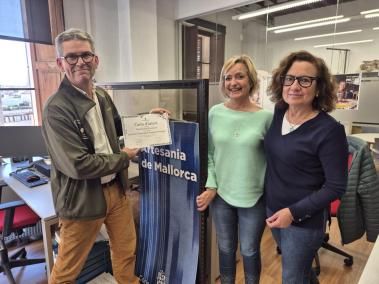 El francès Joaquín Pourqué es converteix en el primer ‘Destil·lador d’essències’ de Mallorca. F: J.P.