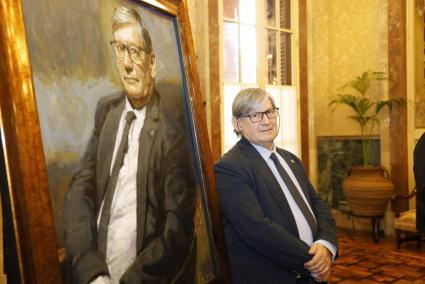 El Parlament presenta el retrato del presidente de la X Legislatura, Vicenç Thomàs