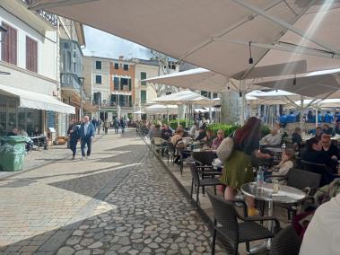 Les places de lloguer vacacional són similars a les places hoteleres.