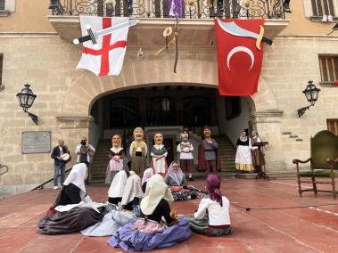Els caparrots ensenyen la història de les Valentes Dones