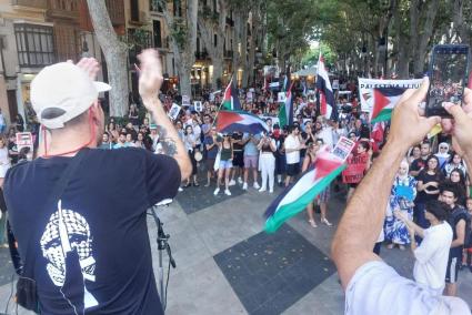 Un miler de persones va participar en la manifestació per a reclamar el trencament amb el sionisme.