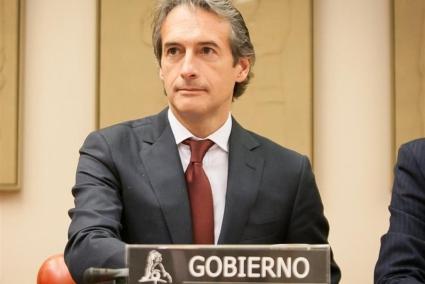 Armengol plantejarà al ministre de Foment, millores en el transport aeri i marítim