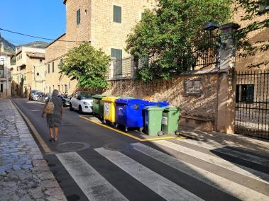 Els contenidors de les Escolàpies s’han desplaçat uns metres.
