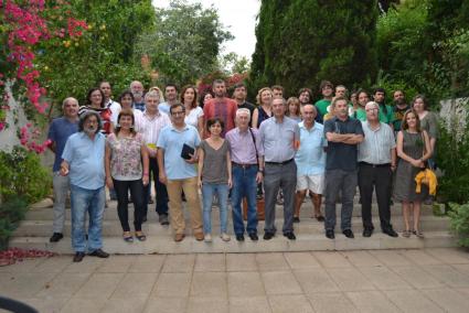 Les diverses entitats educatives i partits polítics que s'han reunit aquest dijous.