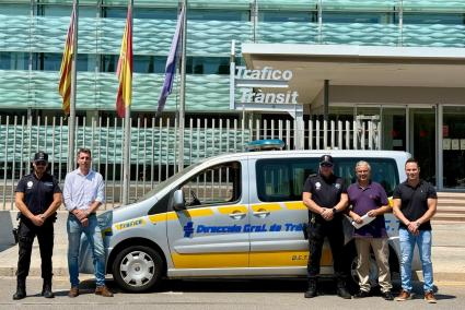 La DGT cedeix un furgó a la Policia Local per incrementar el control a la Vall