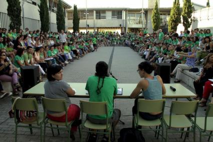 L'Assemblea de Docents, insatisfeta després de la reunió entre entitats i partits 