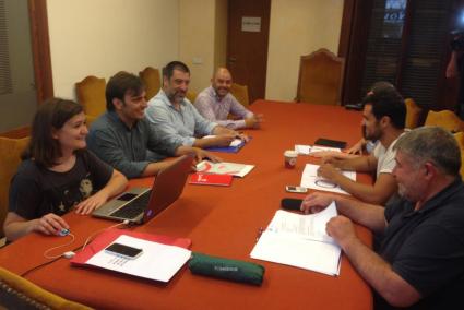 Modificar el Pla Territorial i aturar la importació de fems, els reptes del nou Consell