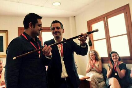  Joan Carles Verd ha aixecat la vara de nou batle de Sencelles. 