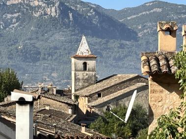 Els residents de Biniaraix senten des d’aquesta setmana les hores a través de la campana.