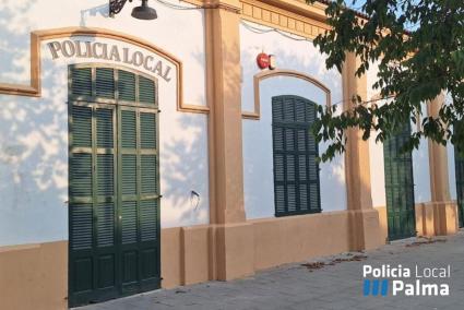 La Policia Local de Palma ha denunciat dos joves per suposadament realitzar diverses pintades a la façana.