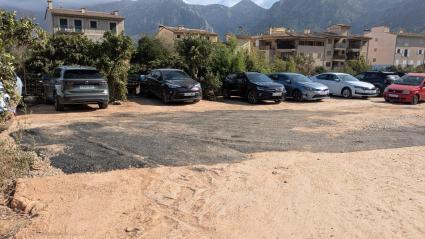 L’Ajuntament ha posat asfalt reciclat sobre el terreny.