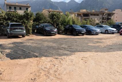 L’Ajuntament ha posat asfalt reciclat sobre el terreny.