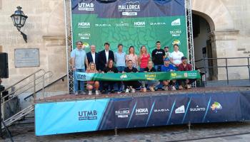 Avui s'ha fet la presentació a Plaça. A la imatge autoirtats, responsables i alguns dels atletes més renombrats que correran aquest cap de setmana. F: MAC