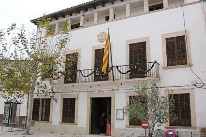 Façana de l'Ajuntament de Vilafranca.