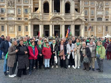 El grup davant Sant Pere del Vaticà.